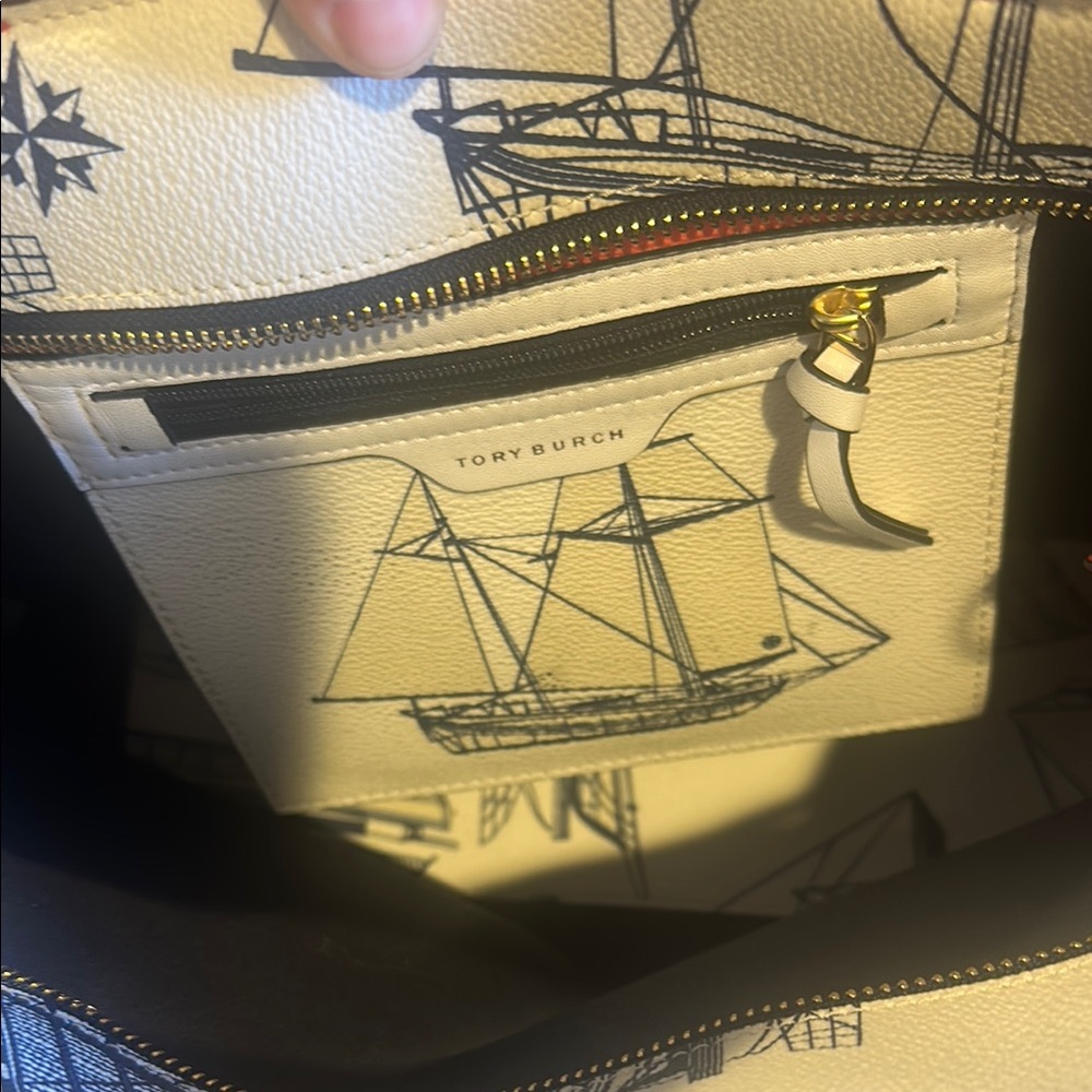 Tory Burch sailboat Print Tote and Pouch Set - Picture 6 of 7